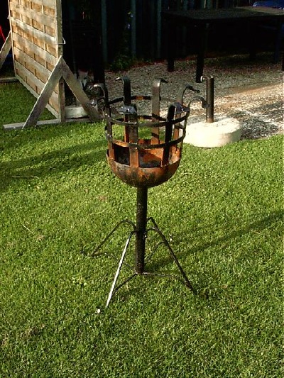 Feuerschale in geschmiedetem Eisen